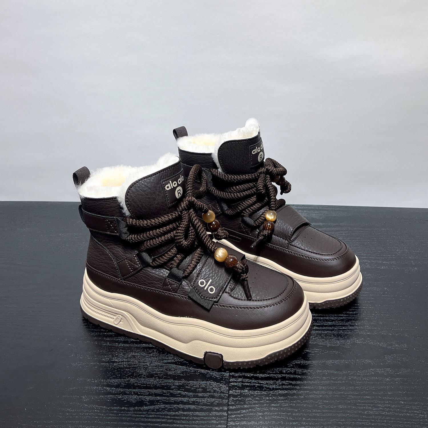 

Супер красивые женские зимние ботинки на толстой подошве, высокие, короткие, 2025 новые популярные, нескользящие, бархатные, теплые, хлопковые туфли 39