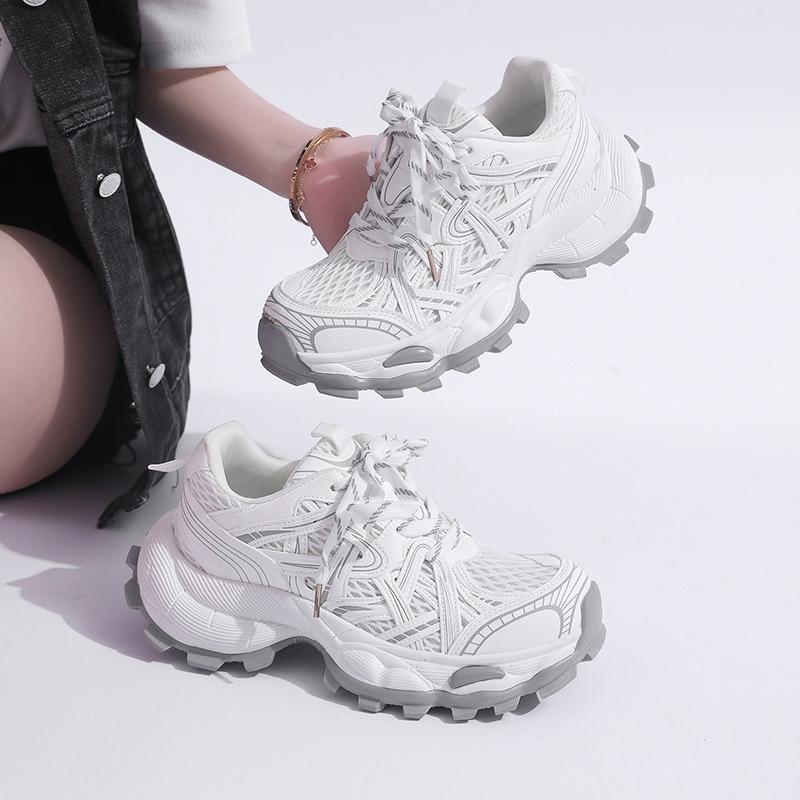 Heel height 5cm small leather dad shoes new lightweight sports shoes mesh breathable hollow casual shoes