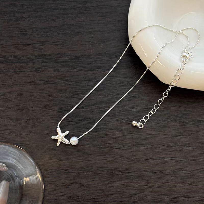 Elegant Sea Star Pearl Necklace - Women's Versatile Silver Clavicle Chain Choker with High-End Luxury Feel