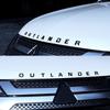 მორგებულია Outlander-ისთვის ორიგინალური ABS Chrome Car 3D Letter Hood ემბლემა ლოგო ბეჯის მანქანის სტიკერები მანქანის სტიკერების სტილის აქსესუარები