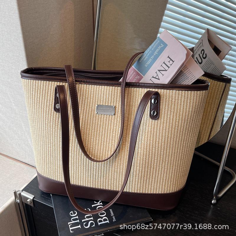Woven Big Bag Women's 2025 New Korean Version of the Forest Shoulder Bag Summer Straw Tote Bag Retro Foreign Style Women's Bag