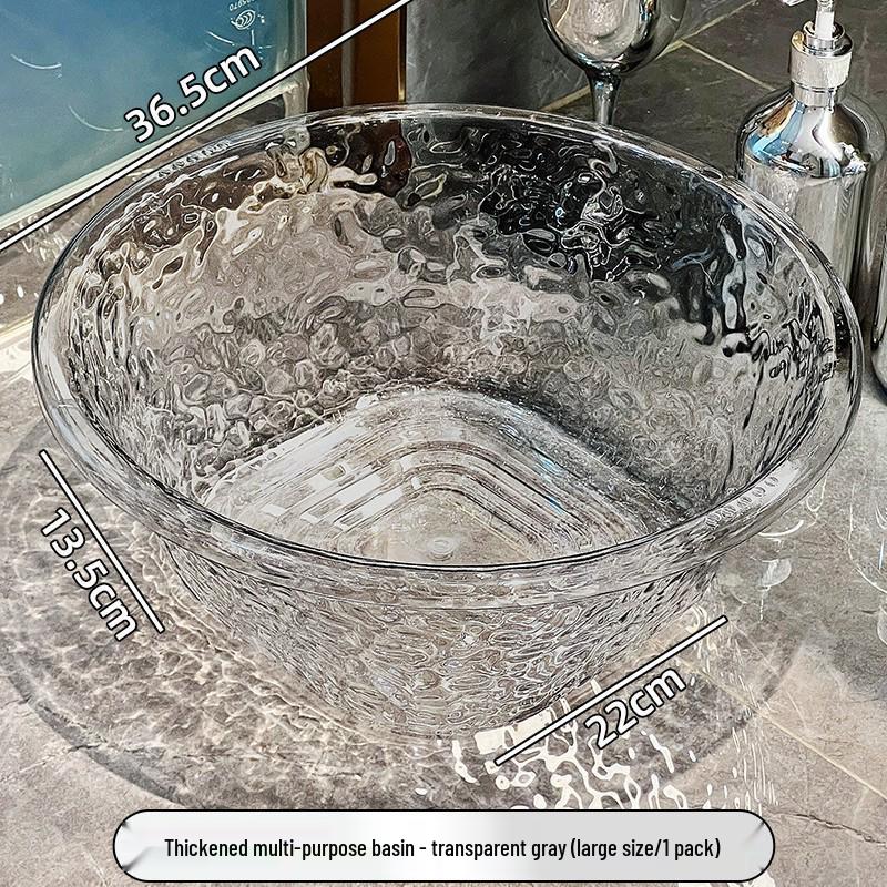 Průhledný plastový kbelík na vodu s víkem z tlustého plastu do prádelny a na koleje.