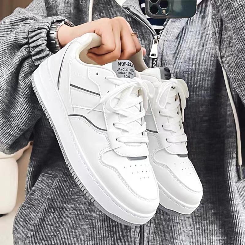 Men's White Sneakers Shoes Fashion Breathable Versatile Student Board Shoes Men Simple Niche Comfort Casual Shoes Zapatos Hombre