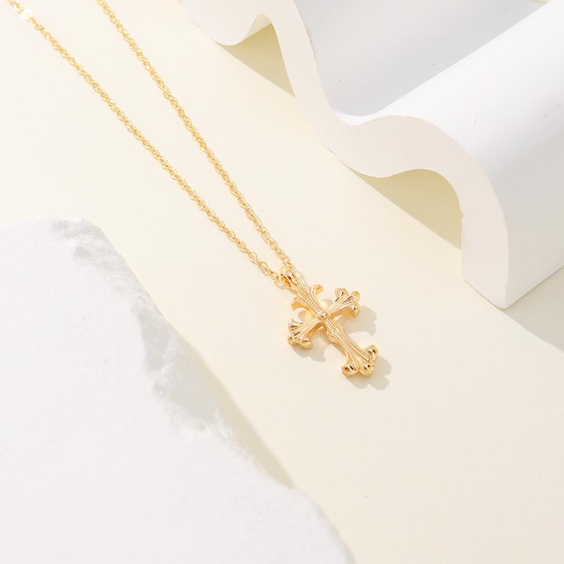 2024 European & American Elegant Metal Cross Pendant Necklace - Women's Trendy, Versatile Design