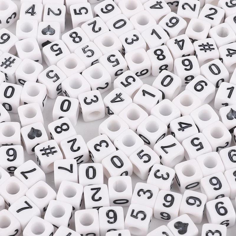 

100 шт., акриловые цифровые бусины с английским алфавитом, детские аксессуары, аксессуары для браслетов из бисера, квадратные бусины, свободные бусины 6*6mm