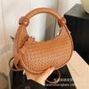Super Fire Small Bag Women's Autumn and Winter 2025 New Retro Woven Messenger Bag Niche Design Portable Commuter Dumpling Bag
