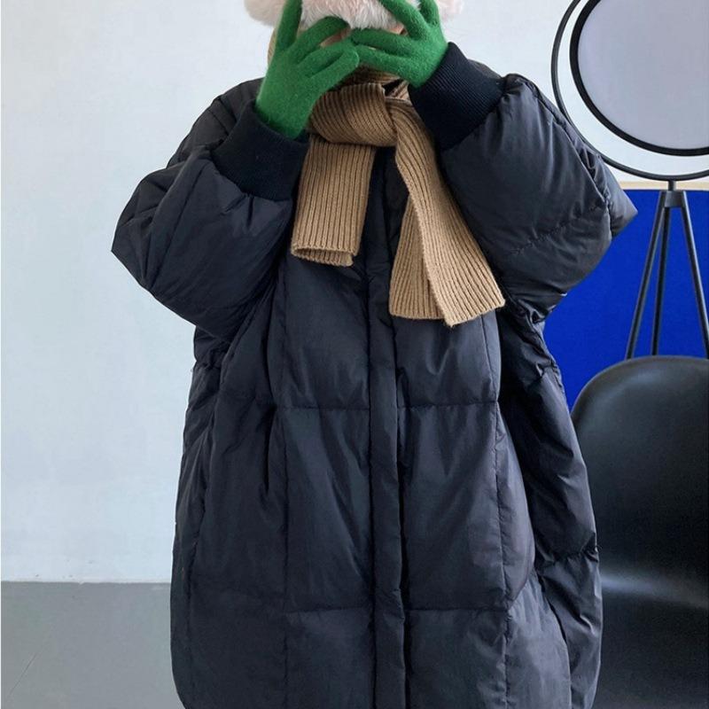 Large size cotton-padded clothes for women's winter long loose cotton-padded jackets, thickened large quilts, casual over-the-knee jackets.