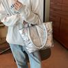 New Women's Bag High End Down Jacket Handbag Large Capacity Fashionable Autumn and Winter Cotton Jacket Shoulder Bag Commuting Toy Bag