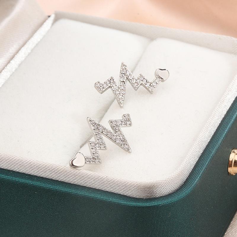 Heartbeat Feeling Earrings Women'S Stud Earrings 20 Trendy Temperament Small Earrings High-End Stud Earrings