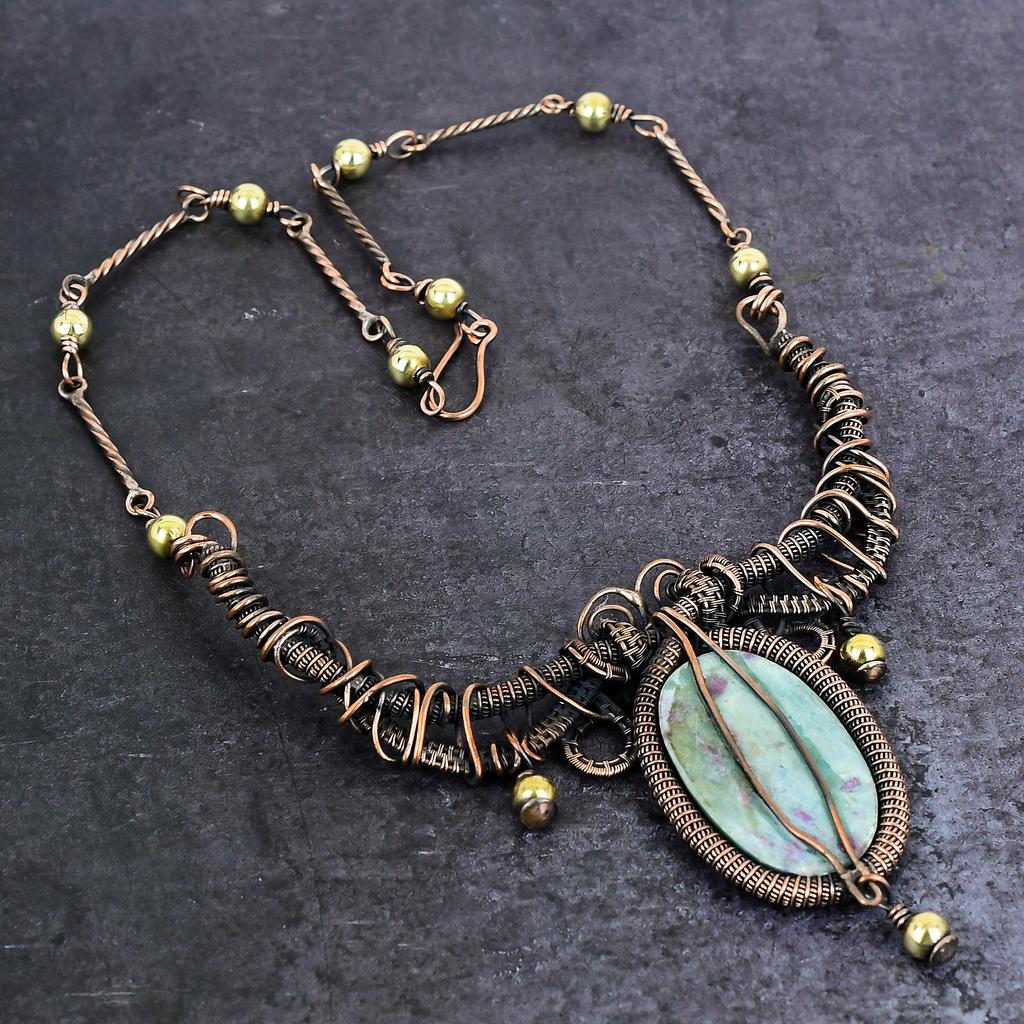 Colier bijuterii lucrate manual cu sârmă de cupru, rubin fuchsite, 45,7 cm, W4v09