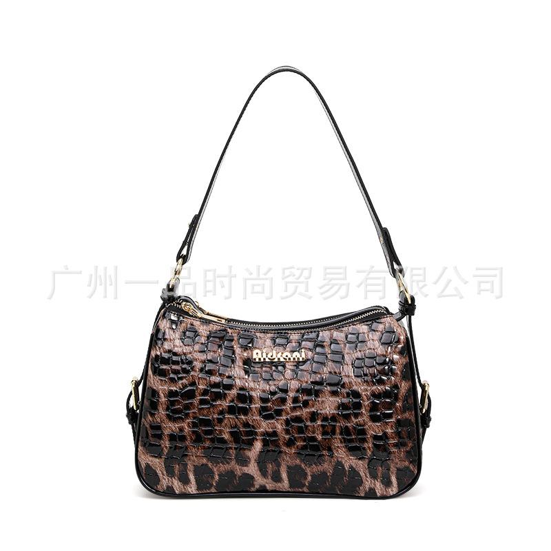New Summer Solid Color Crossbody Shoulder Bag Fashionable Retro and Fashionable Crocodile Pattern Small Square Bag