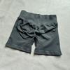 Candy Color Seamless Low-Waist Hip-Lifting Yoga Shorts (Three-Quarter Length)
