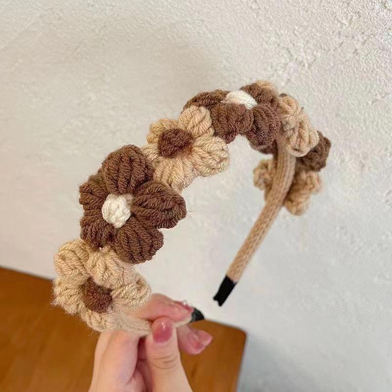 

Осенне-зимняя шерстяная повязка на голову с цветком, женская, милая, плетеная, для умывания, заколка, аксессуары для волос, универсальная, высокая ценность, кофейного цвета, давящая повязка на голову