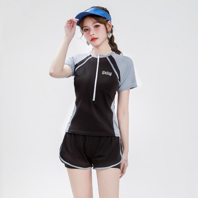 Women's Slimming Sports-Style Two-Piece Swimsuit - Belly-Covering, Conservative Design Ideal for Students and Vacations