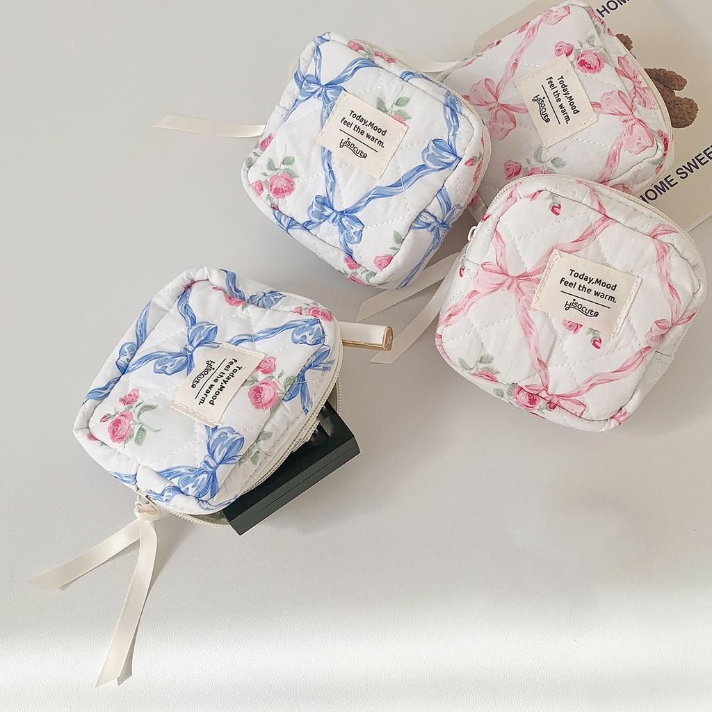 Cute Bow Flower Quilting Cotton Makeup Bag Portable Travel Small Item Bag Sanitary Napkin Makeup Small Fashionable Cosmetic Case