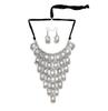 Conjunto de joyería de collar de plata oxidada tradicional con estilo más reciente para mujer