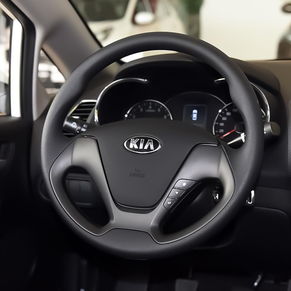 1pcs Car Steering Wheel Center Emblem Badge Sticker For Kia Rio 3 Soul Picanto EV6 Cerato Niro Forte Ceed Cadenza X Line K1