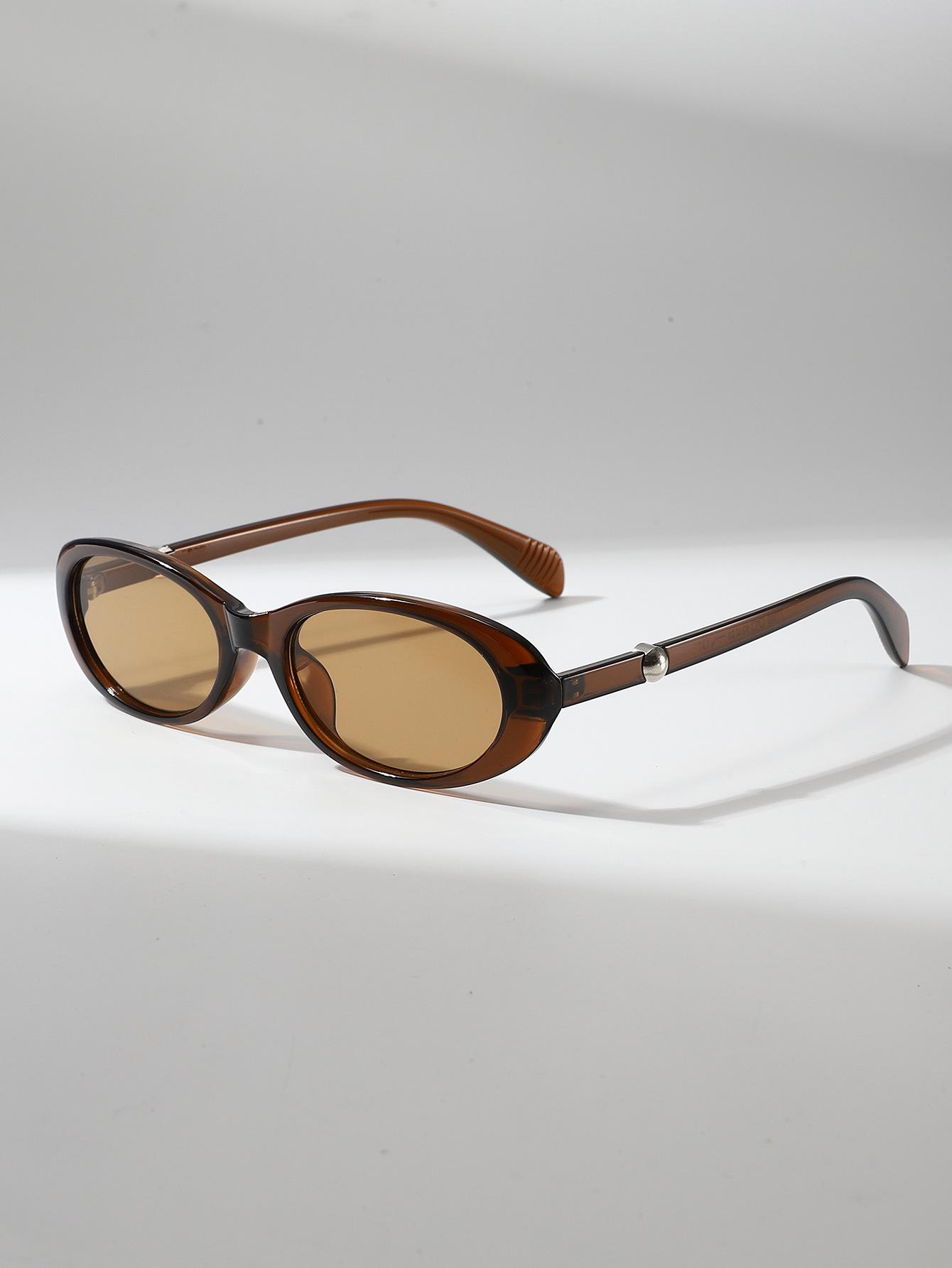 2026 Women s Retro Oval Black Frame Sunglasses with Bead Accents - Stylish & Versatile