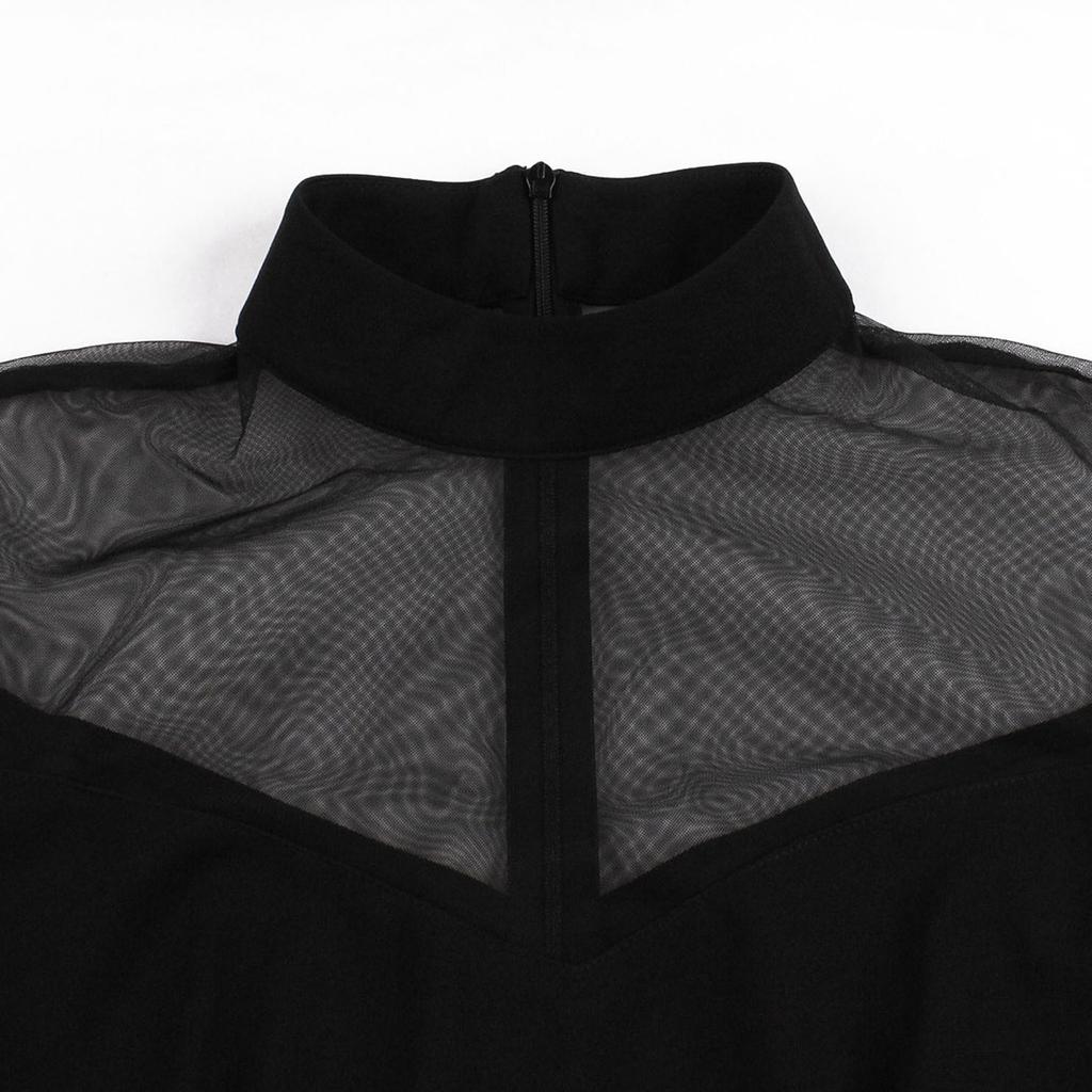 Modisches Damenkleid mit großem Stehkragen und langen Ärmeln in Volltonfarbe