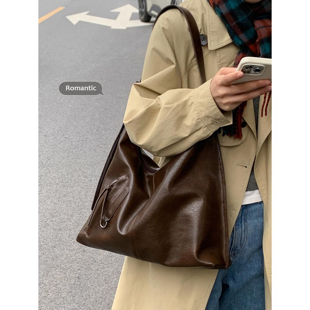 Autumn and Winter Retro Large-capacity Bag Women's Underarm Bag 2025 New Soft-sided Tote Bag Wide Shoulder Strap Single Shoulder Messenger Bag