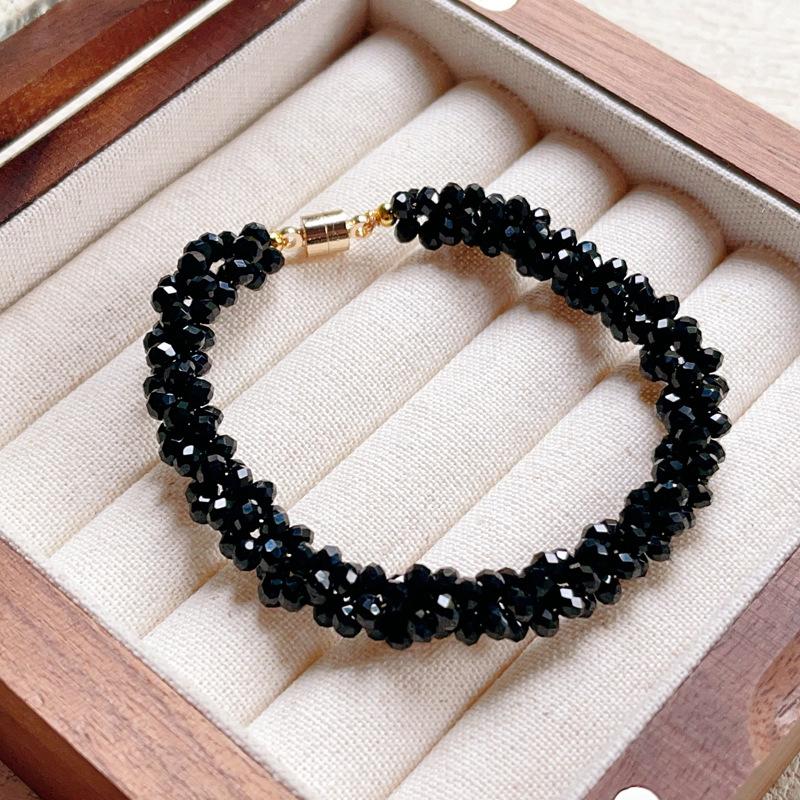 

Spinel bracelet Small particles, exquisite cutting craft bracelet