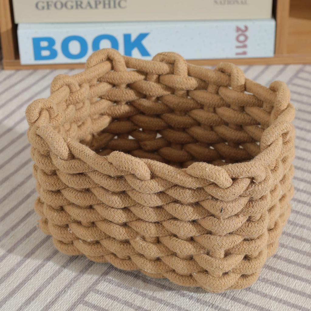 Ręcznie robiony sznurkowy kosz do przechowywania drobiazgów, ubrań, kosmetyków, książek, zabawek, na biurko. Styl nordycki. Wystrój domu