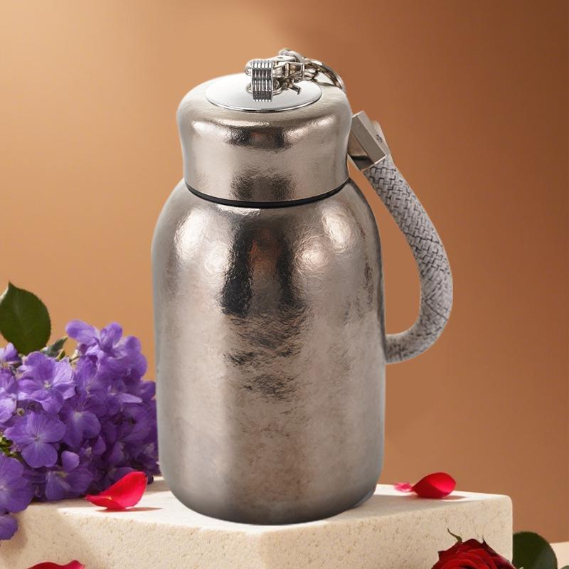 Double-Layer Insulated Titanium Travel Cup - Compact, Stylish & Portable for Women 400ml серебряный