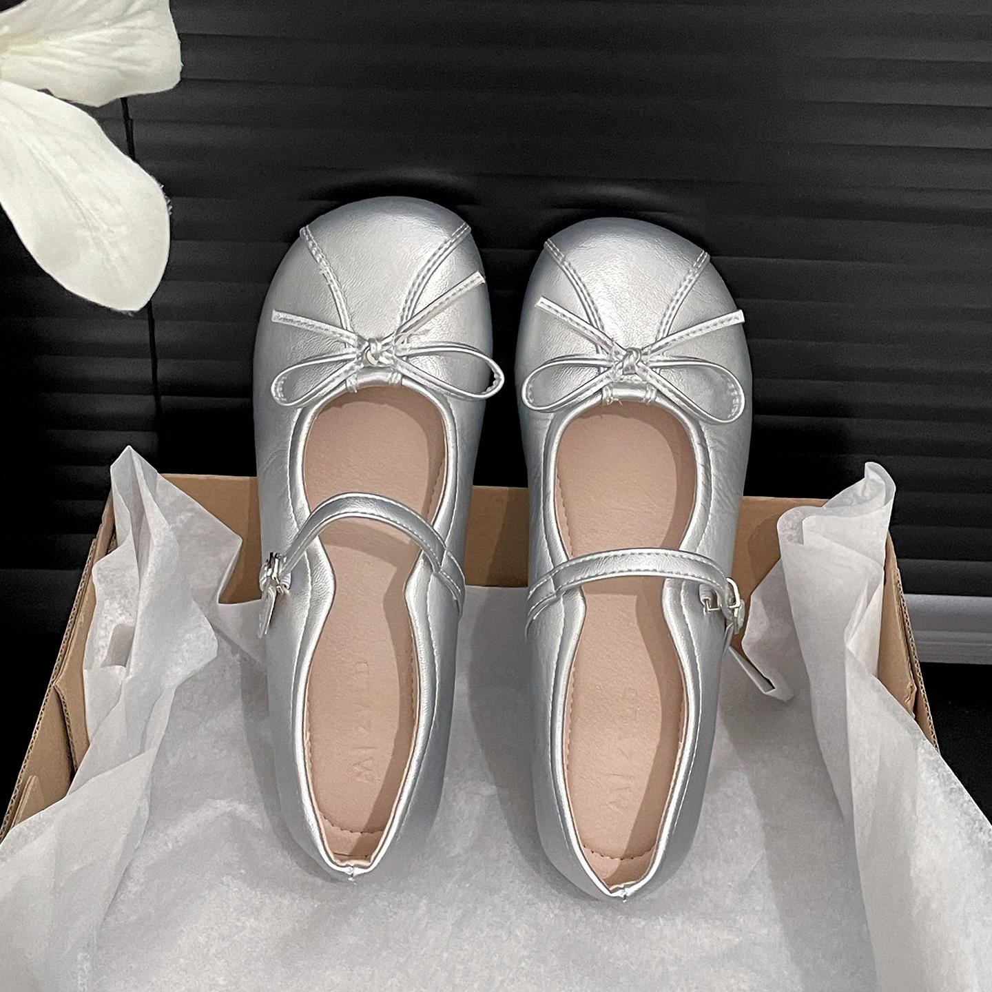 

Серебристые французские ретро туфли-лодочки на плоской подошве с внутренней платформой, увеличивающей рост, с открытым мыском, женские, лето 2025, новые, универсальные туфли Мэри Джейн для юбки 40 серебряный