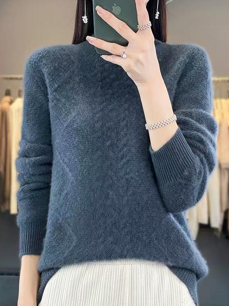 2026 Women's Fashionable Wool Pullover Sweater: Spring/Autumn, Half-High Collar, Thick Cable Knit, Loose Fit, Versatile Base Layer.