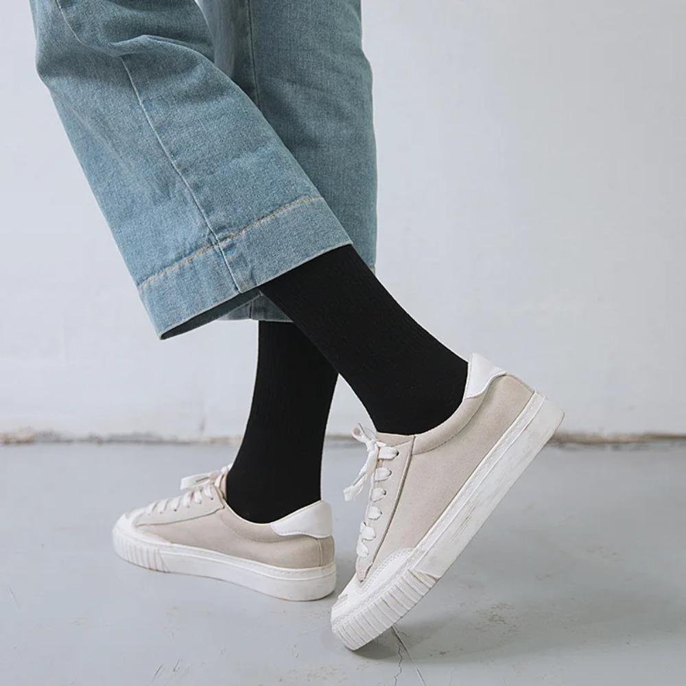 New Soild Colors Unisex Cotton Socks Harajuku Black White Skateboard Street Style Casual Fashion All-match Women Girls Socks