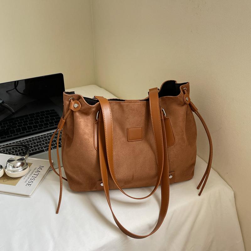 2025 Autumn & Winter Fashion New Faux Suede Square Shoulder Bags Hasp Large Capacity Commute Stylish Design Women's Tote Bags
