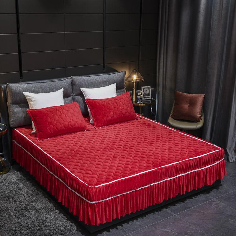 3pcs/set Crystal Velvet Bed Skirt Thick Non-slip Bedspread Flannel Simmons Protective Cover
