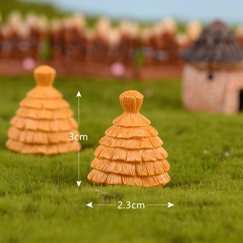 Miniature DIY Building Model: Moss, Micro Landscape Ornaments, Resin Animal & Plant Figures
