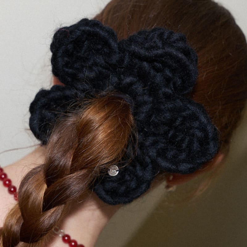 Slowslowly Wool 100% Handmade Crochet Dasy Big Flower Hair Scrunchie _ Black