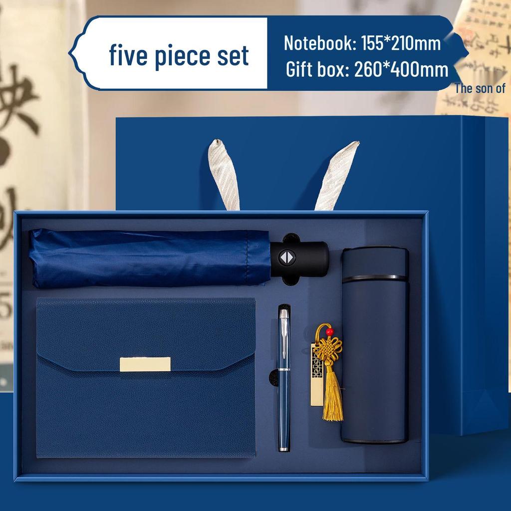 Exklusives Geschenkset: Maßgeschirm, Isolierbecher, Hochwertiges Notizbuch, USB-Speicherstick, Firmengeschenk