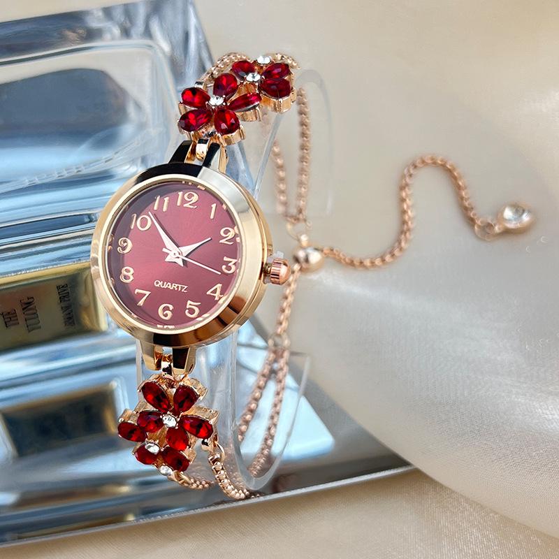 Women's Fashion Pull-Out Bracelet Watch with Diamond-Encrusted Flower Design