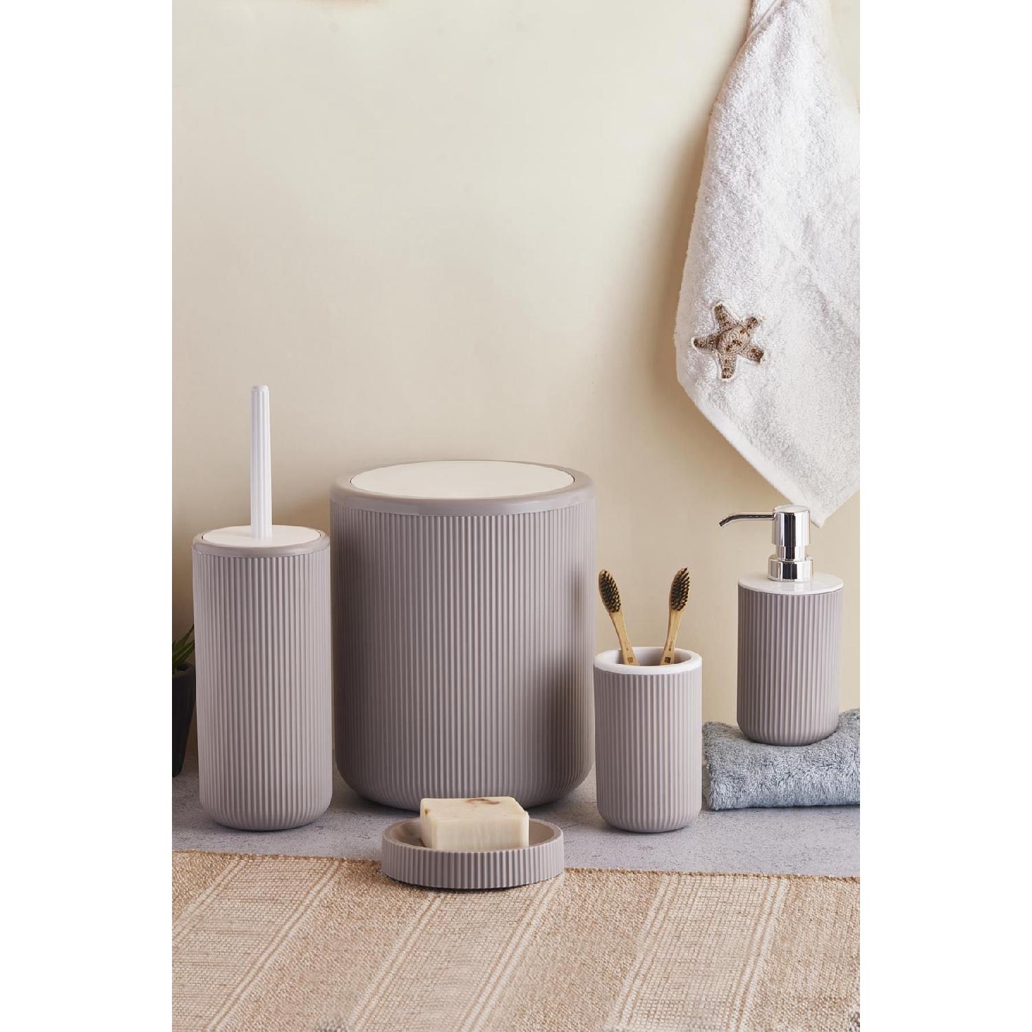 

Marlon Luna Tapewhite Круглый набор для ванной комнаты из 5 предметов в полоску, серо-белый