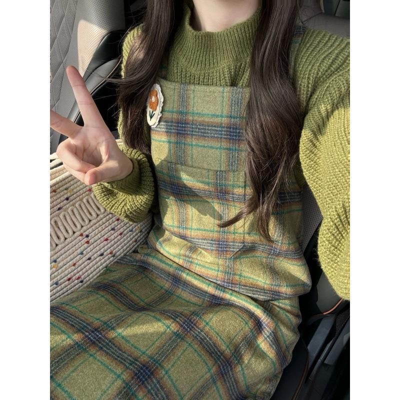 

2024 Autumn/Winter Women s College-Style Sweater & Suspender Skirt Set L (Recommended 52.5-57.5 kg)