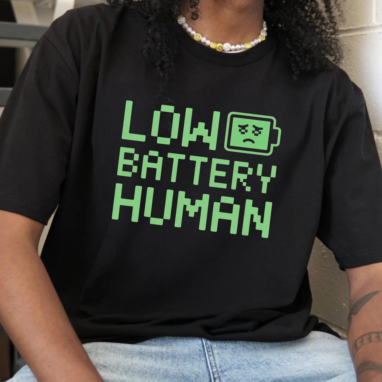Low Battery Human Shirt – Funny Gamer Shirt, Humor Tee, Social Battery Shirt, Relatable Introvert Gift 4XL