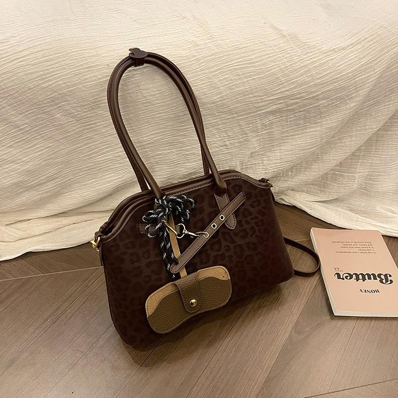 

Premium retro large-capacity bag women s new autumn versatile oblique span bag shoulder handbag червоний