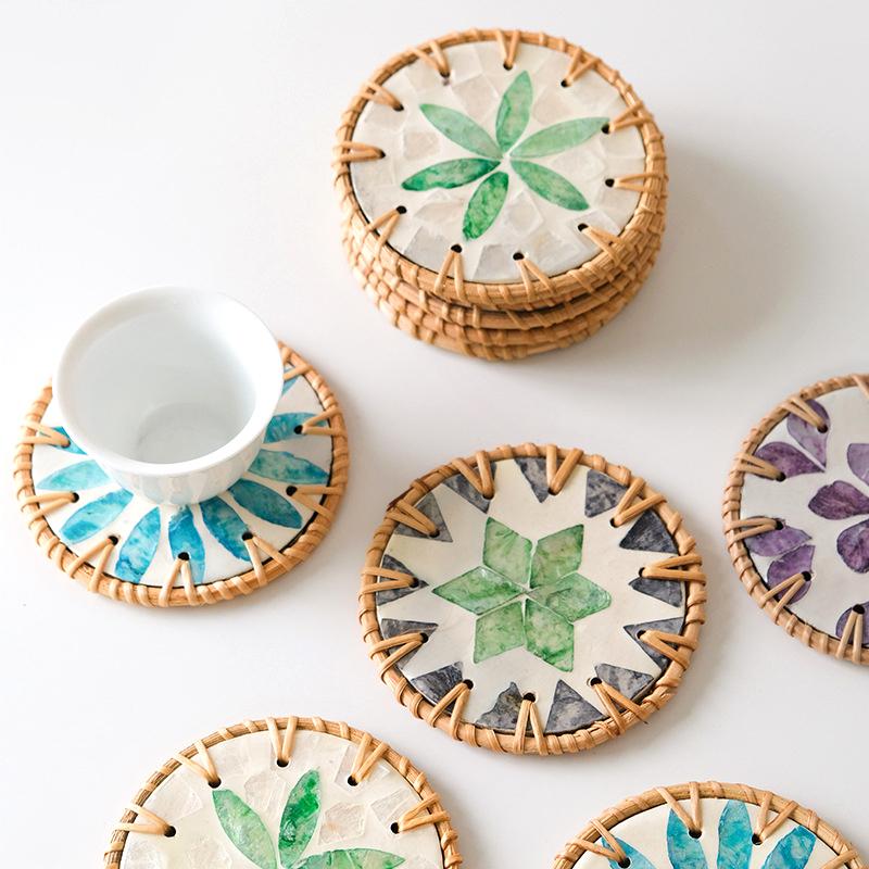 Rattan Coaster Handwoven Colorful Shell Coasters Heat Resistant Cup Mat Coffee Tea Mug Placemat Boho Decorative Coasters Kitchen