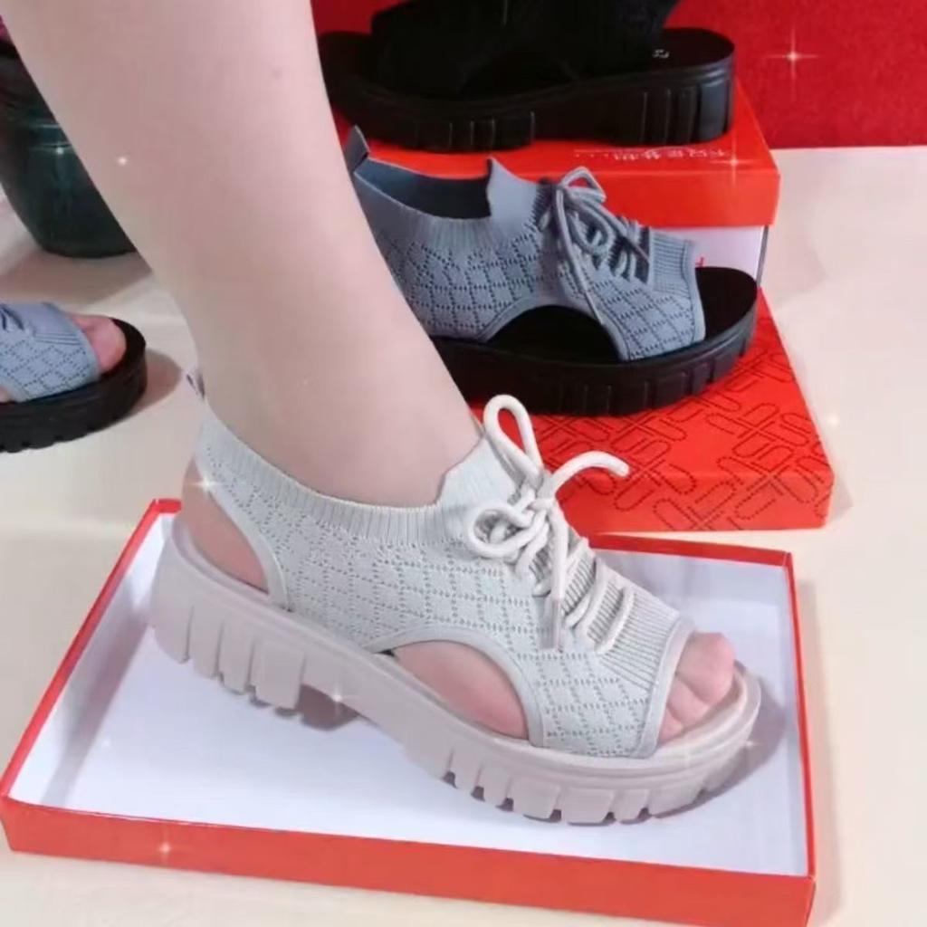 Thick-soled Beach Sandals Women's New Summer Breathable Mesh Fly-woven Ultra-light Soft Sole Comfortable and Non-slip Casual Women's Shoes Tide