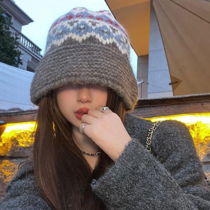Unisex Knitted Bucket Hat Fall Winter Hat Casual Travel Hat Everyday Wear for Fashionable Adults