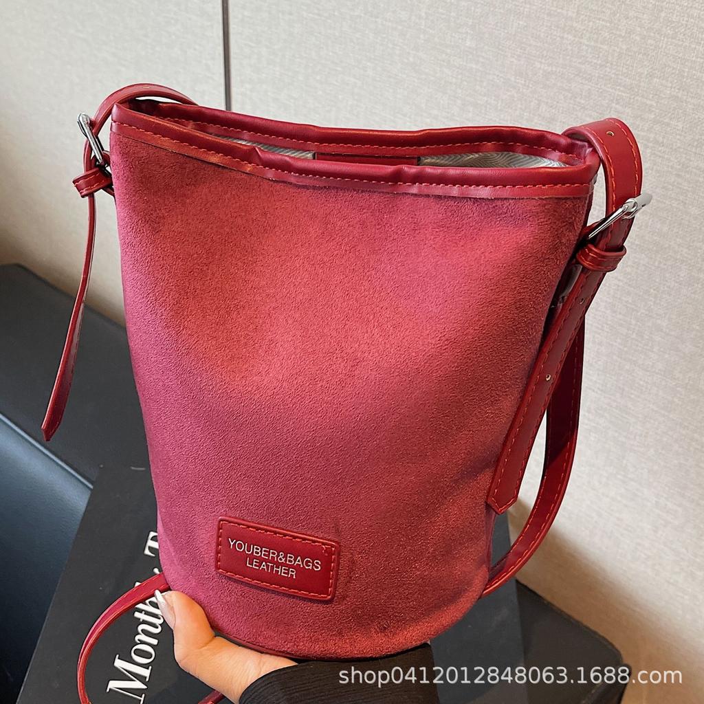 Simple Texture Handbag Women's 2025 New Fashion Retro Foreign Style Shoulder Underarm Bag Messenger Bag Bucket Bag