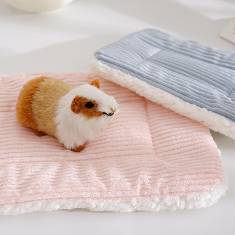 Warm Flannel Fleece Nest Pad for Small Pets: Hamsters, Hedgehogs, Chinchillas, Rabbits