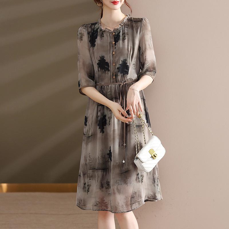 

Mom s 2026 Summer Chiffon Short Sleeve Dress - Elegant Long Skirt for Middle-Aged and Elderly Women 2XL (120-135 pounds) шампанського