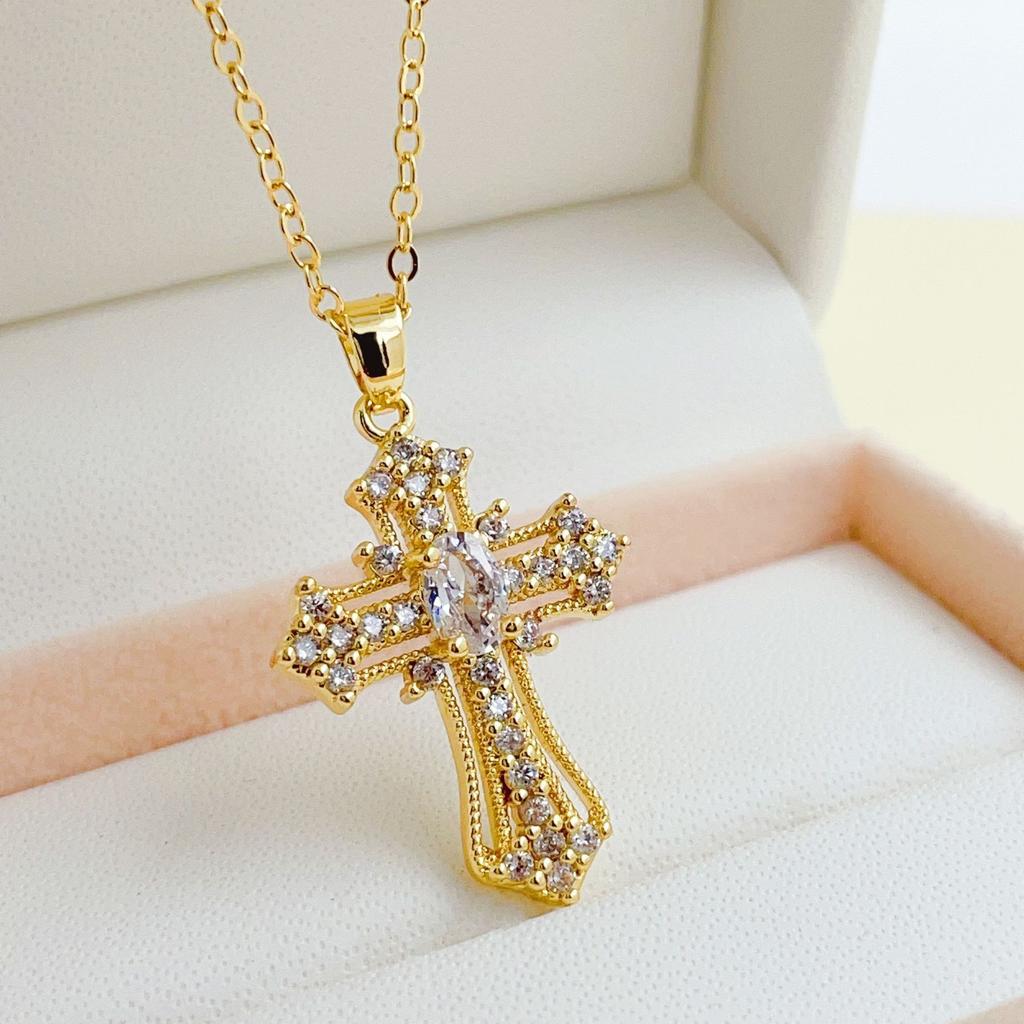 Vintage Cross Necklace, Personality Pendant Zircon Necklace Niche Design Collarbone Chain