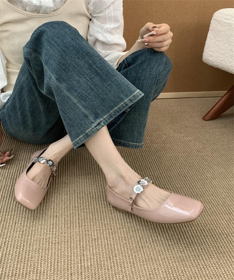 ~ British Patent Leather Versatile Mary Jane Shoes One-word Buckle Light Mouth Square Head Single Shoes Thick Heel Small Leather Shoes