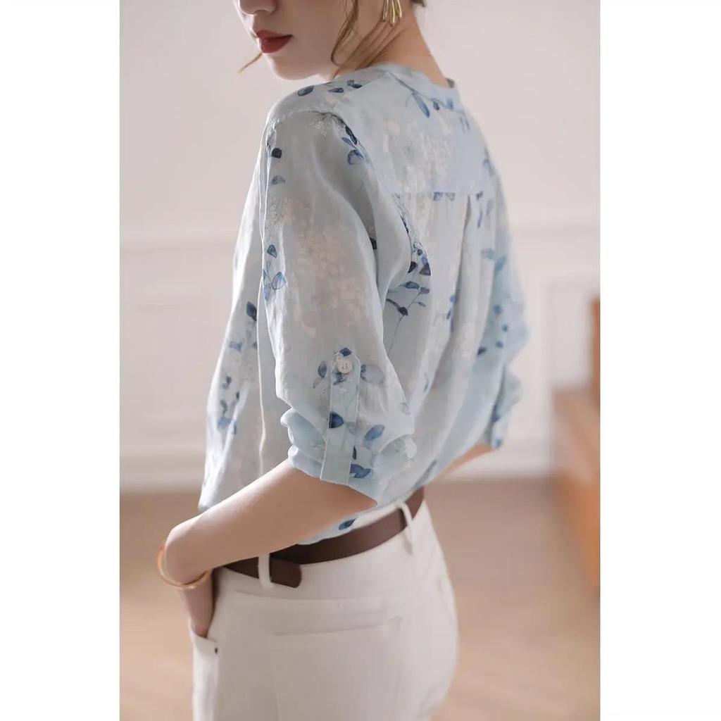 Damen Sommer Bluse mit sieben geteilten Ärmeln, frisch, dünn, altersbeständig, einfaches Pendler-Knopfoberteil