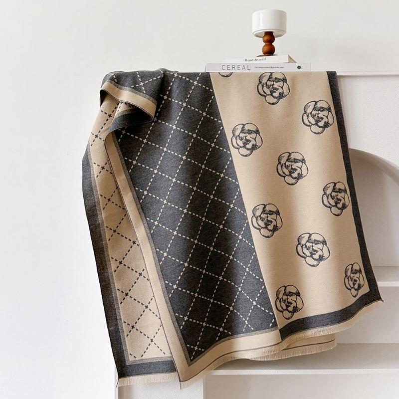 Scarf Fashion Flower Print Women's Faux Wool Wrap Head Shawl Autumn and Winter Warm Gift, Scarf Women's Winter Cashmere